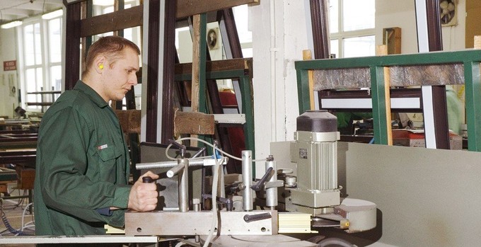 Mise en œuvre de la fabrication de fenêtres et portes en aluminium